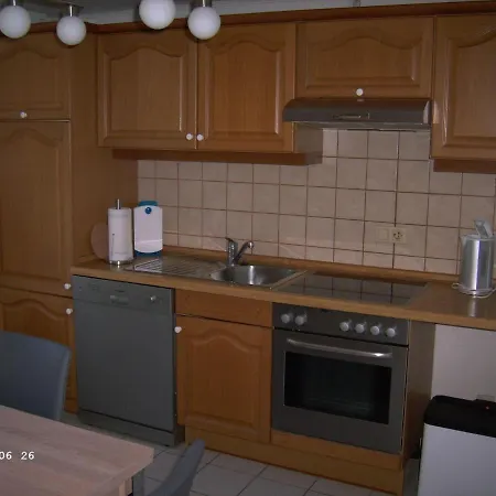 Finkenhof-wohnung-rose * Archsum